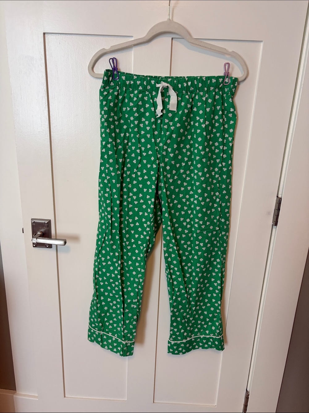 J. Crew 100% Cotton Cropped Green & White Shamrock / Clover Print Pajama Pants